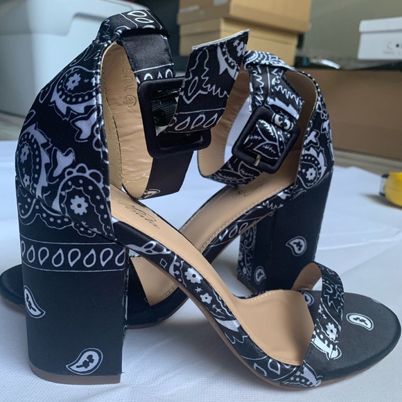 Women’s black print open toe heel Size 8.5 - Picture 4 of 6